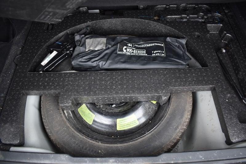 Peugeot 2008 BlueHDi 120 S&S Allure