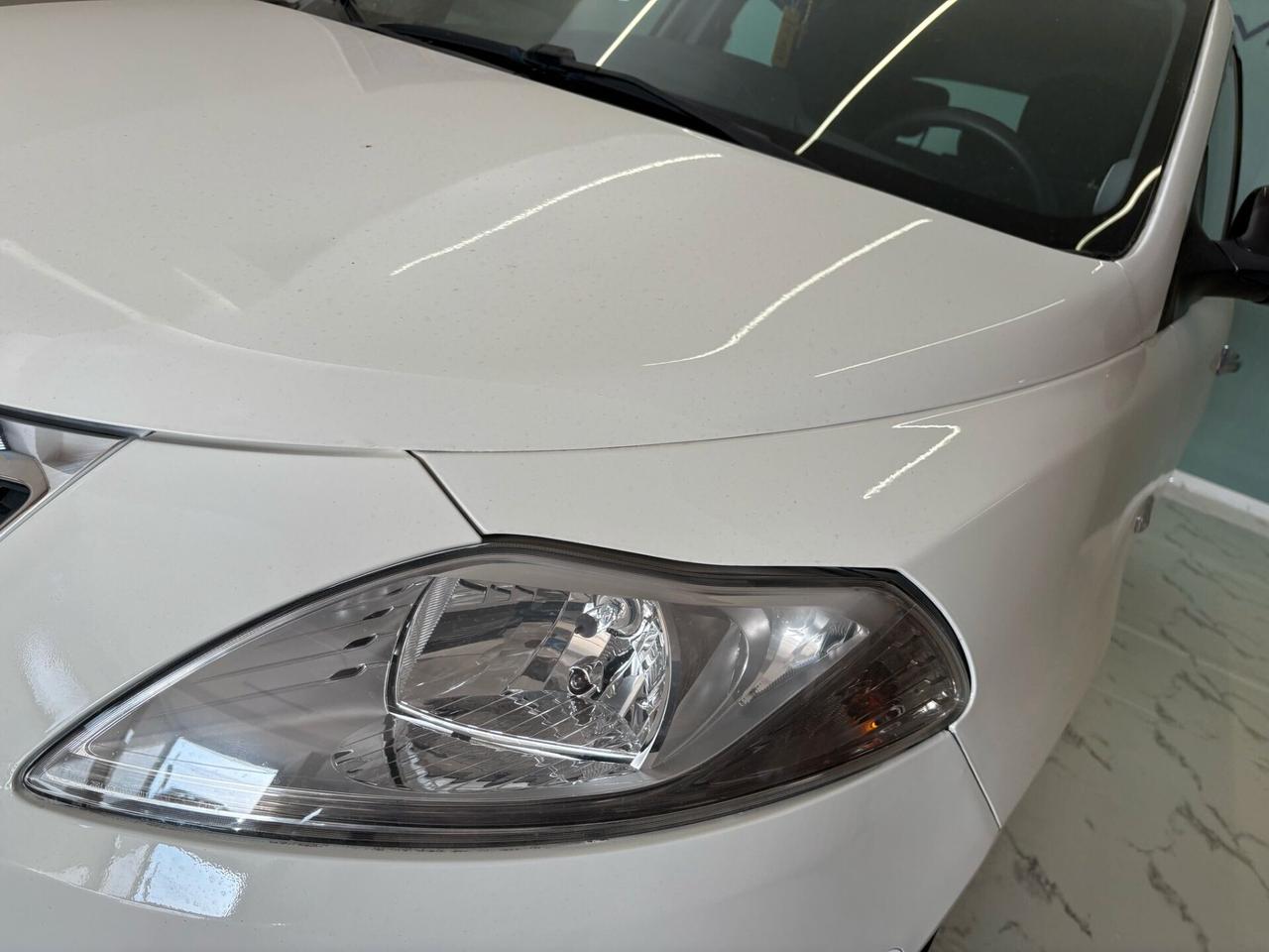 Lancia Ypsilon 1.2 69 CV 5 porte S&S Platinum