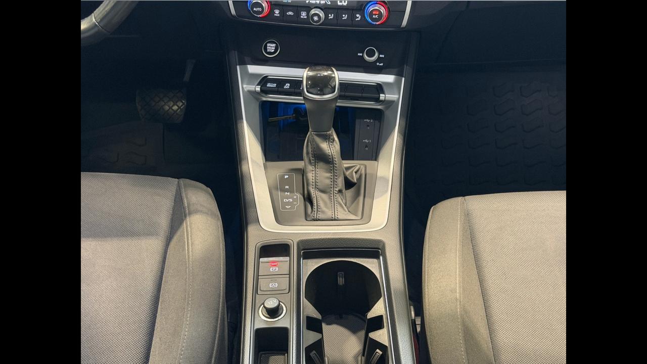 AUDI Q3 I 2019 Sportback - Q3 Sportback 35 2.0 tdi Business Plus