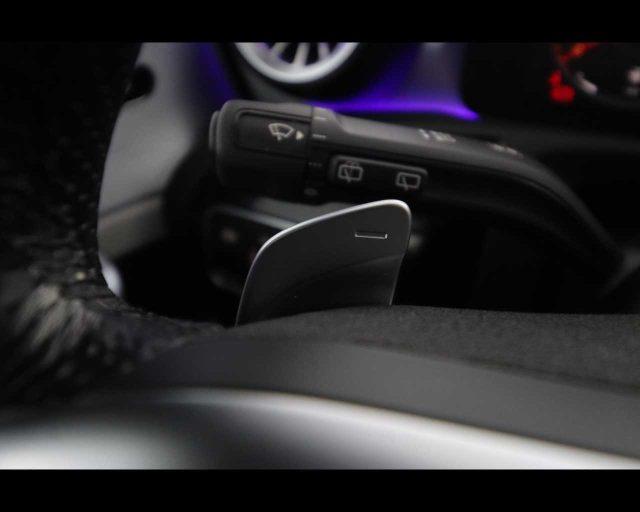 MERCEDES-BENZ CLA 180 Automatic Shooting Brake Premium