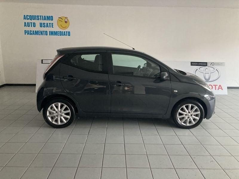 Toyota Aygo 1.0 VVT-i 69 CV 5 porte x-play MMT