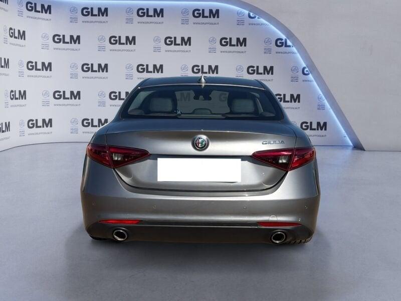 Alfa Romeo Giulia 2.2 Turbo AT8 180CV Super