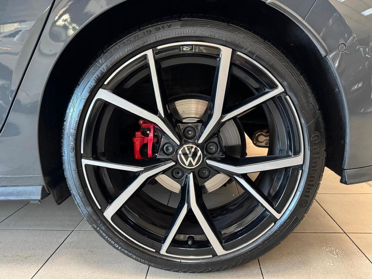 Volkswagen Golf 2.0 TDI GTD DSG PARI AL NUOVO CON SOLI 33.000 KM!!!