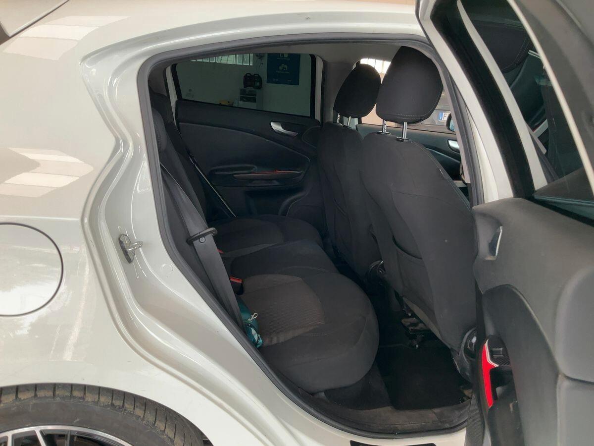 Alfa Romeo Giulietta 1.6 JTDm-2 120 CV Distinctive