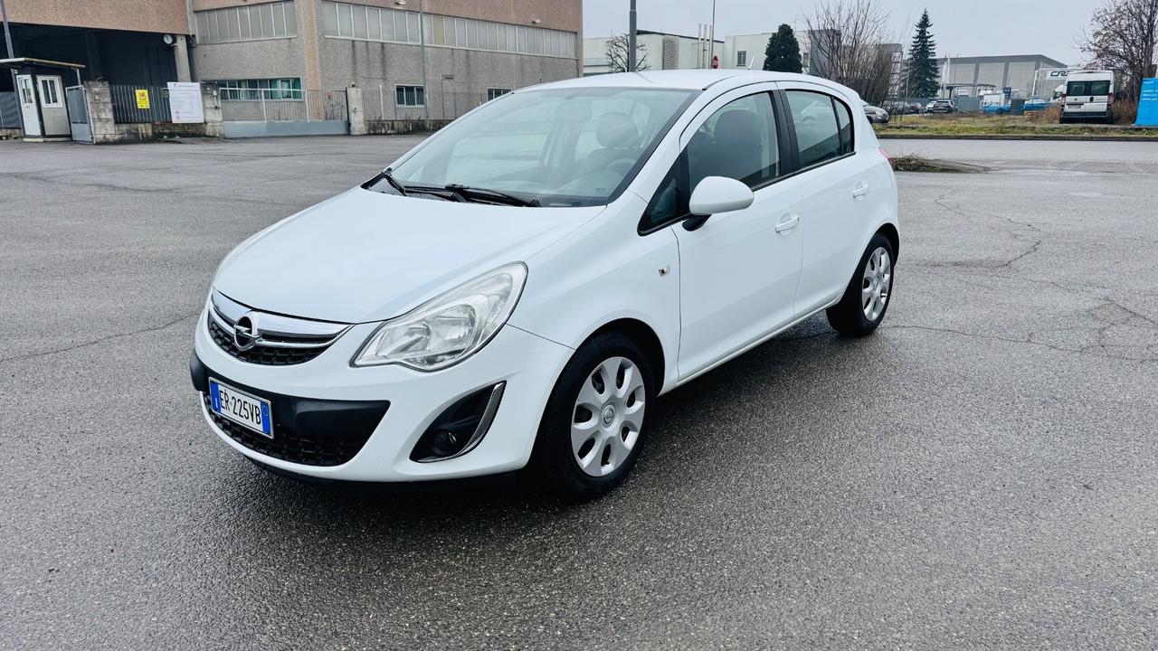 Opel Corsa 1.2 5 porte Sport