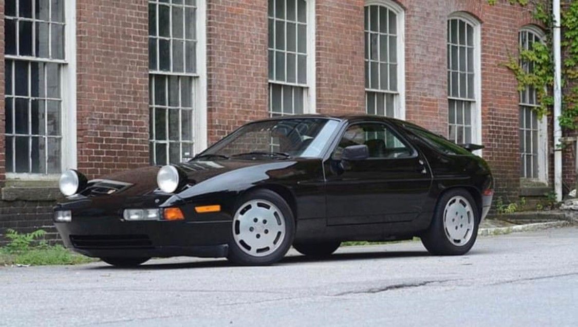 Porsche 928 S4