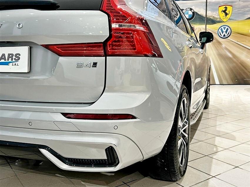 Volvo XC 60 XC60 B4 (d) automatico Plus Dark