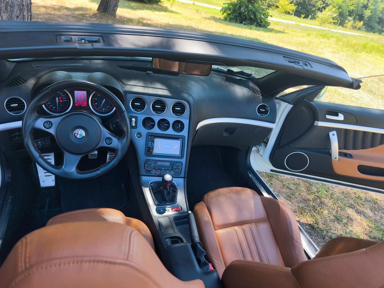 Alfa Romeo Spider 1750 TBi