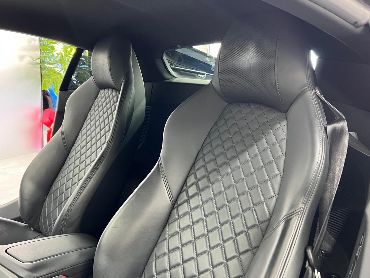 Audi R8 Coupé V10 RWD S tronic 540CV