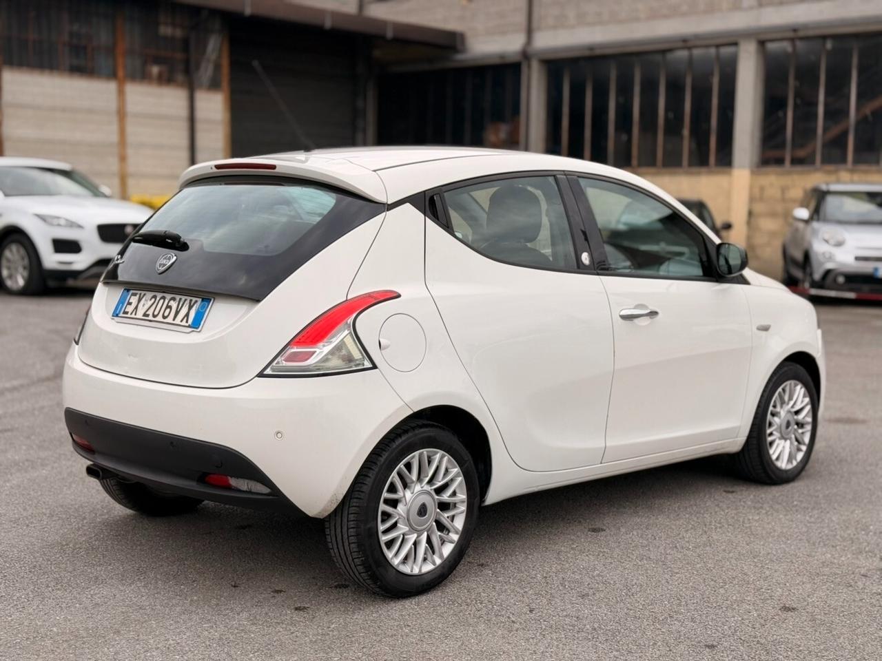Lancia Ypsilon 1.2 69 CV 5 porte GPL Ecochic Gold