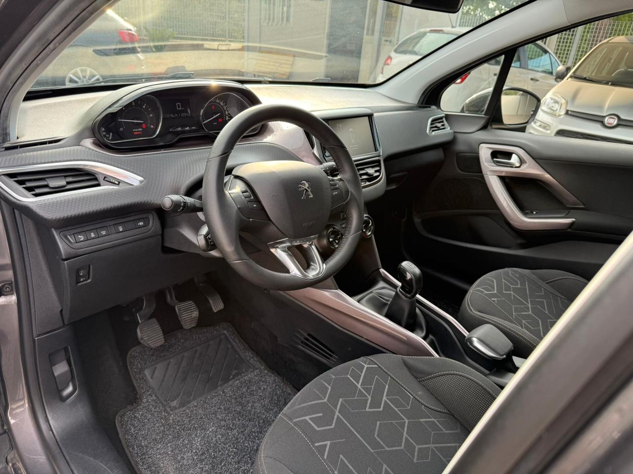 Peugeot 2008 1.6 e-HDi 92 CV Stop&Start Urban Cross