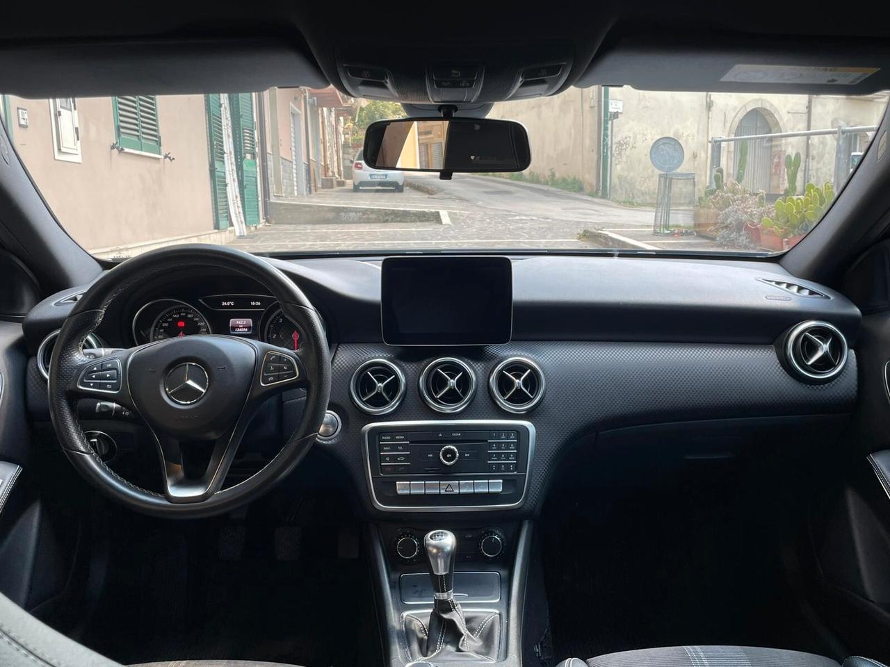 Mercedes-benz A 180 d Premium