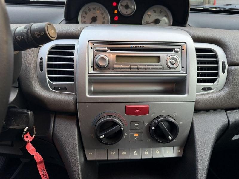 Lancia Ypsilon Ypsilon 1.2 8v ORO IDONEA NEOPATENTATI PRONTA CONSEGNA