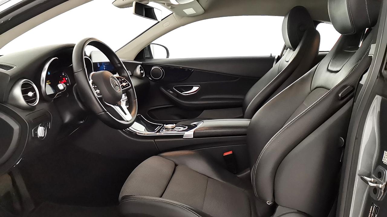 Mercedes-Benz Classe C-C205 2018 Coupe - C coupe 220 d Sport auto