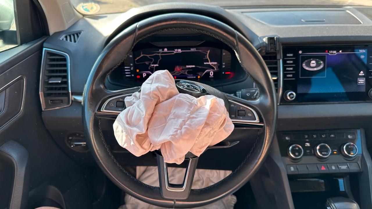 Skoda Karoq 1.6 TDI SCR DSG Style (incidentata)