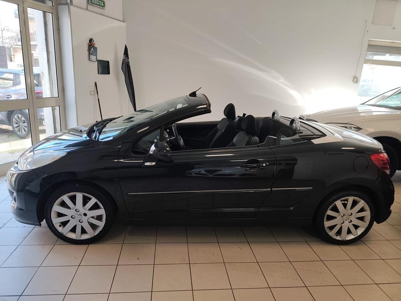 Peugeot 207 1.6 8V HDi 112CV CC Féline