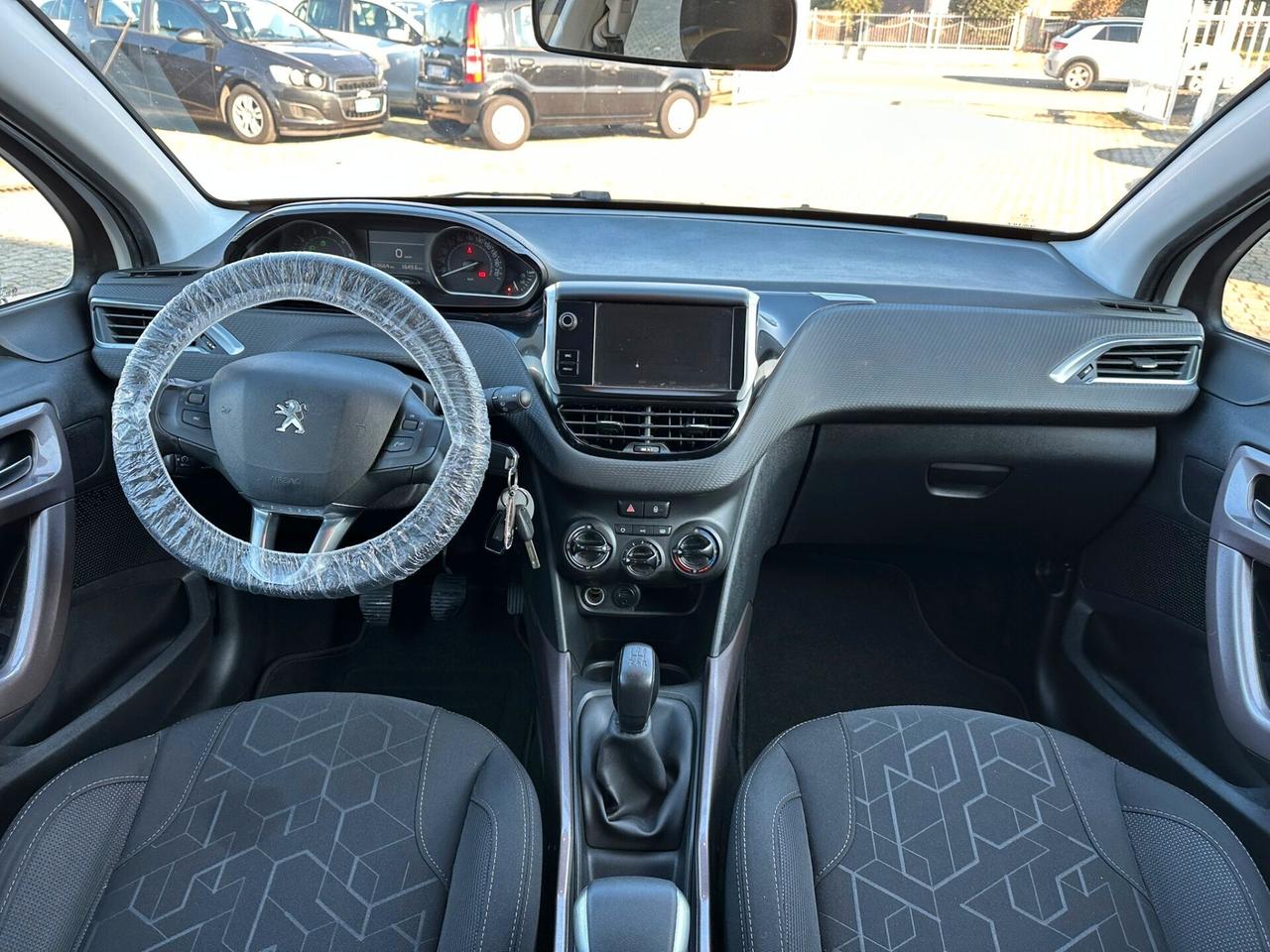 Peugeot 2008 PureTech 82 Allure PROMO FIN. 5300€