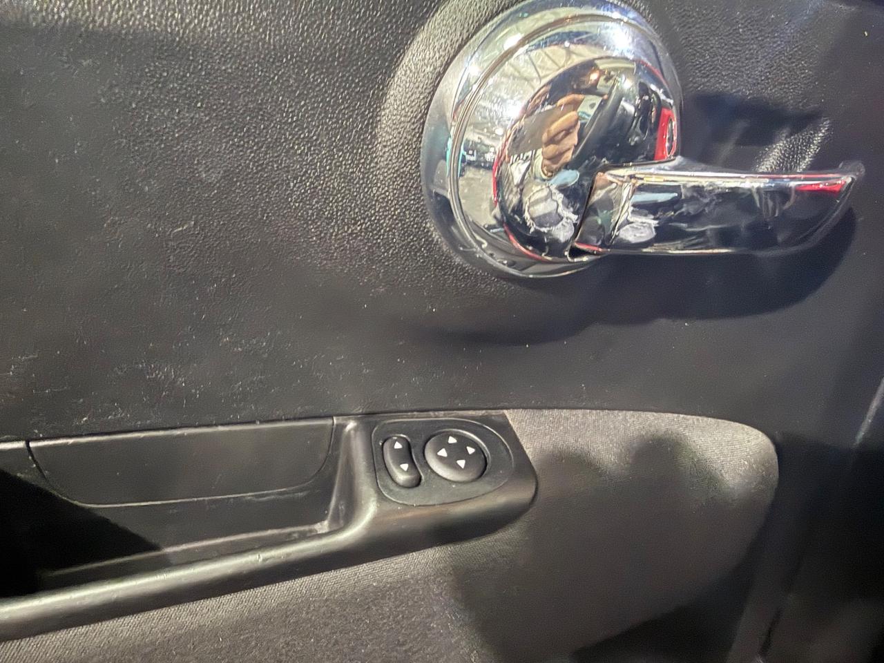 Fiat 500 1.0 Hybrid Red