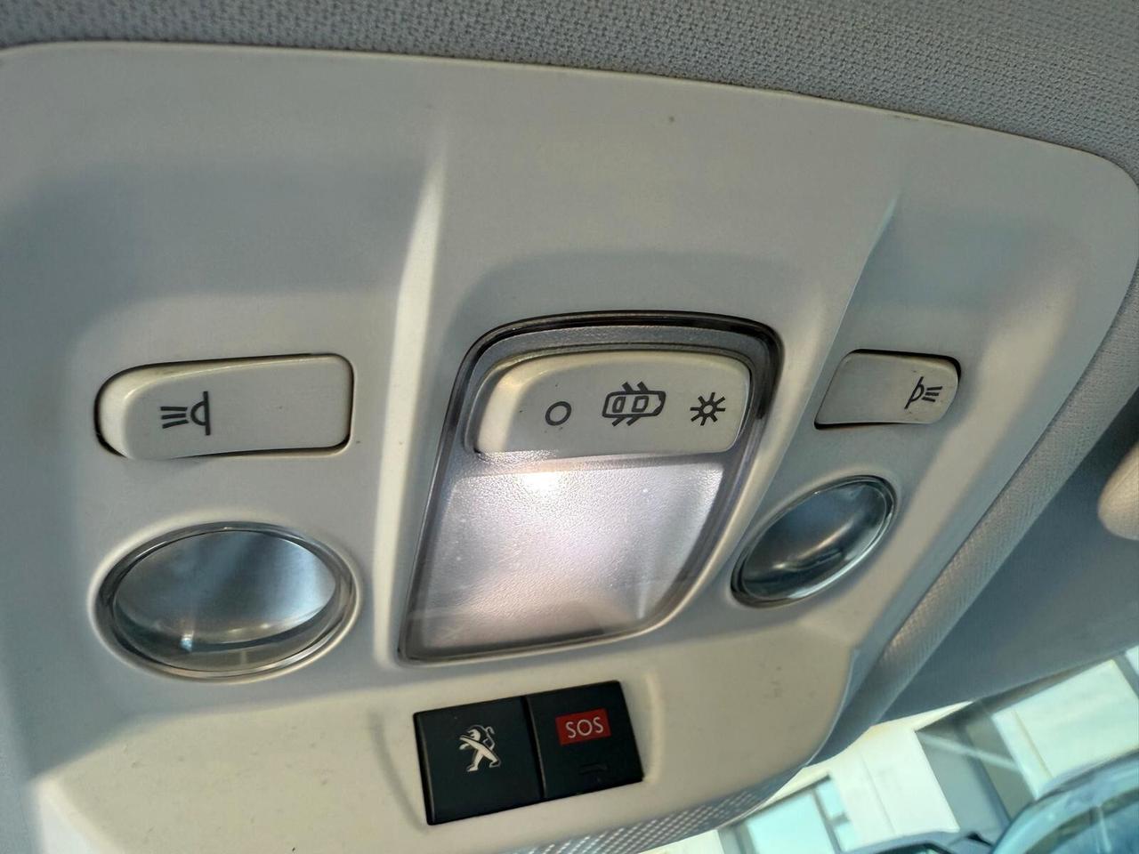 Peugeot 2008 PureTech 82 Allure + GPL - OK NEOPATENTATI