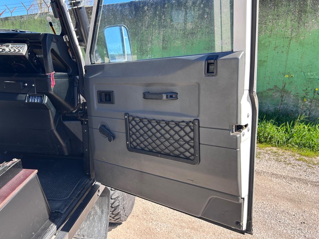 Land Rover Defender Fuoristrada