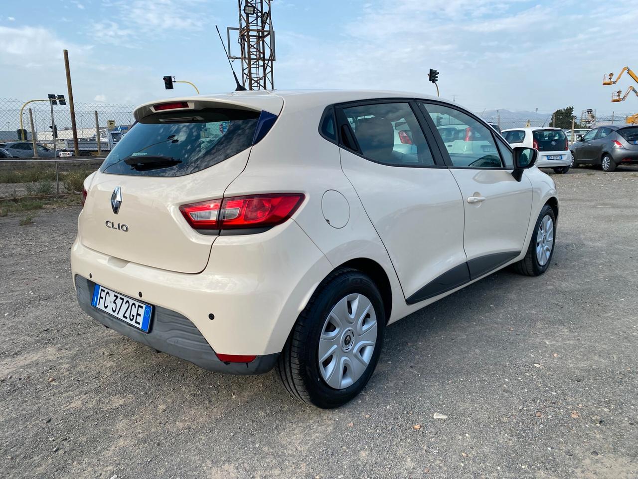 RENAULT Clio 1.2 Benzina 75cv NEOPAT. GARANTITA