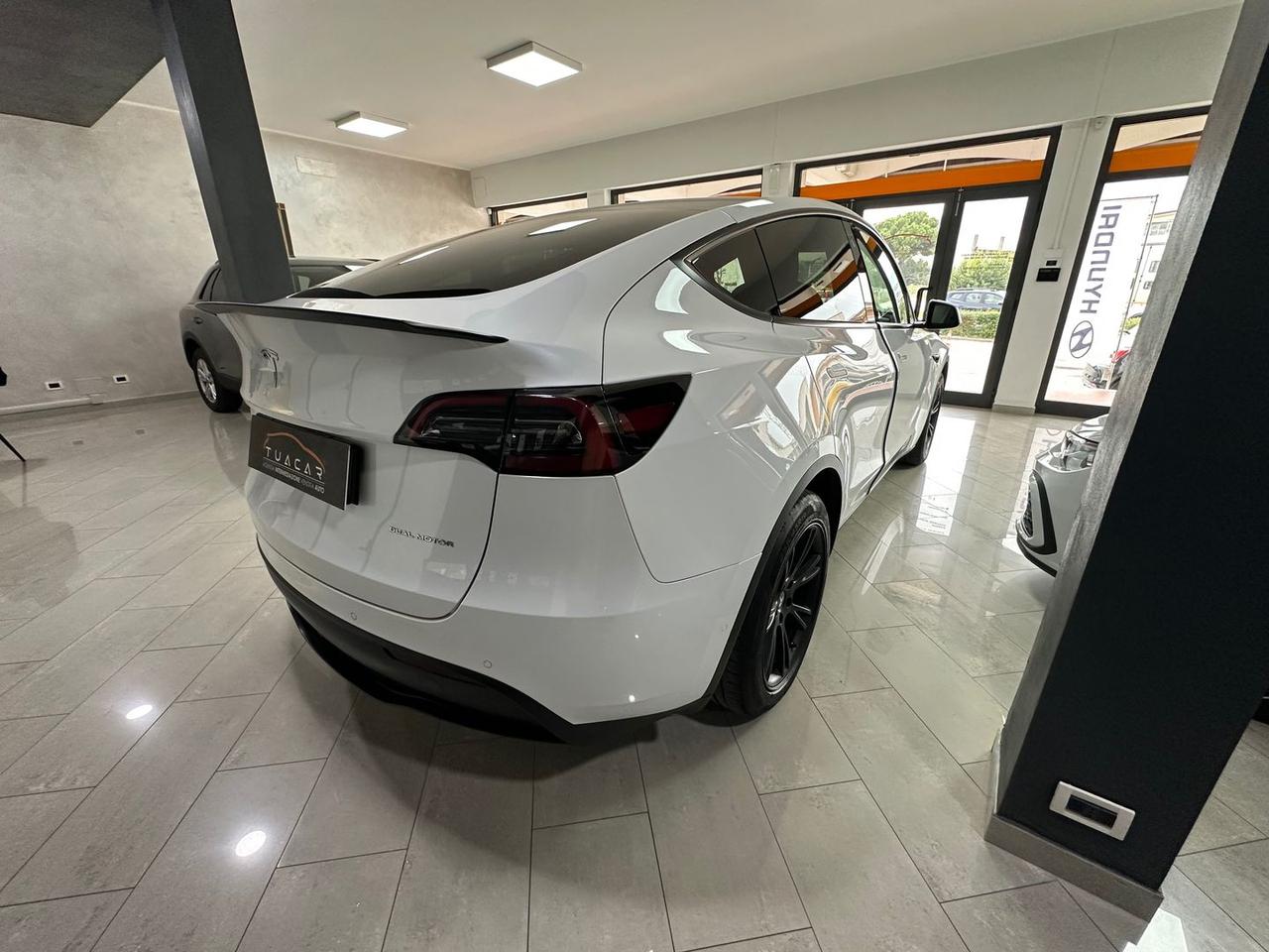 Tesla Model Y DUAL MOTOR LONG RANGE AWD Maxi #7387