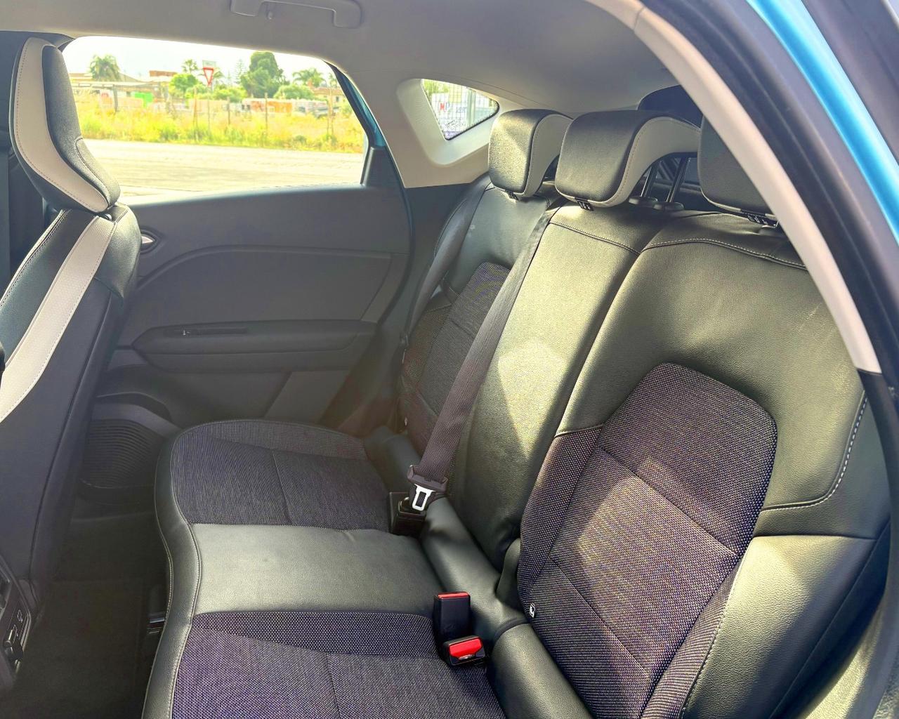 Renault Captur Plug-in Hybrid E-Tech 160 CV Intens