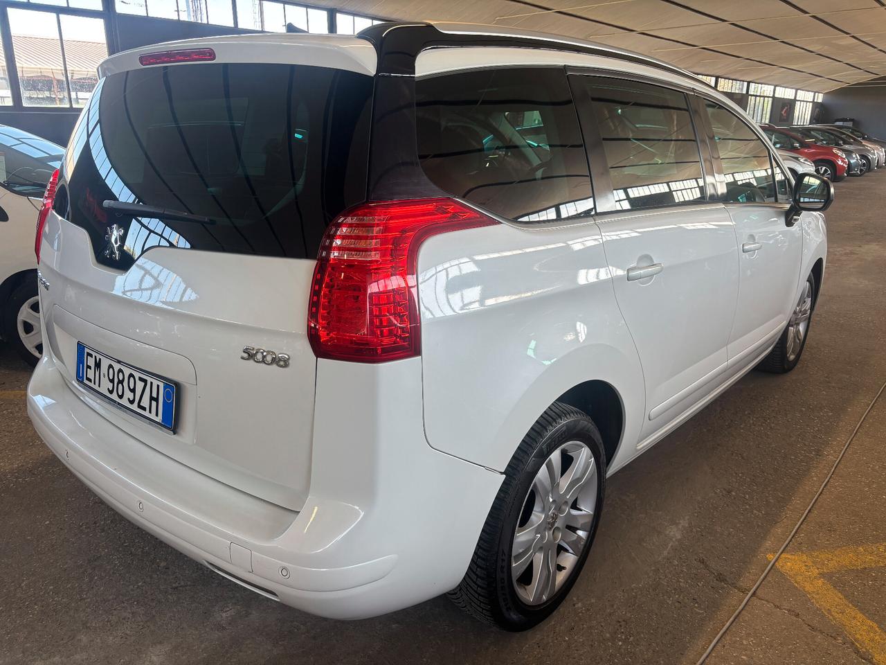 Peugeot 5008 2.0 HDi 110KW 150CV Allure 7 POSTI