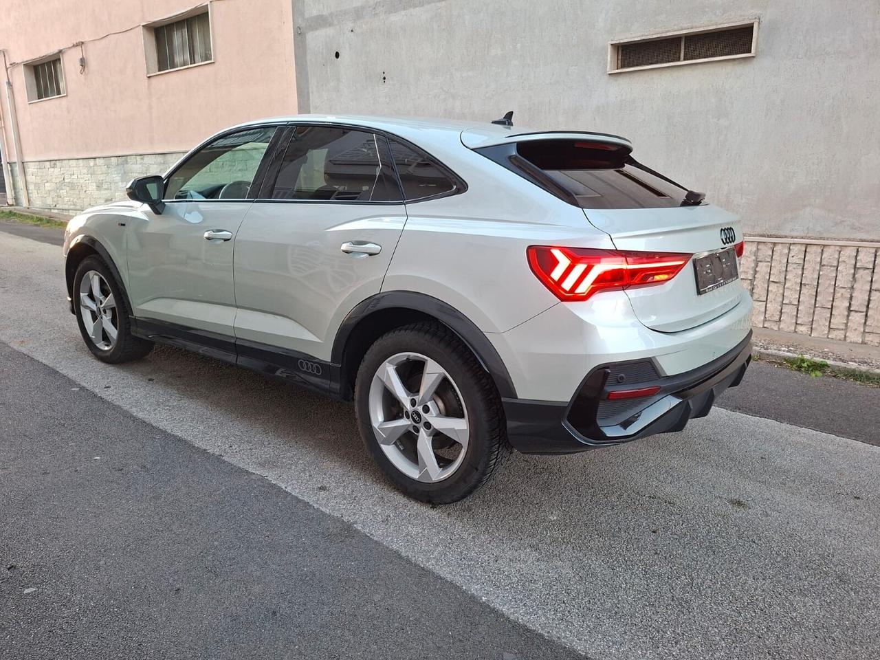 Audi Q3 45 TFSI quattro S tronic line edition