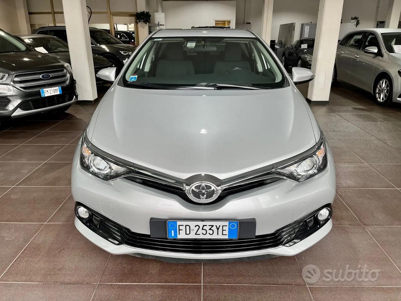 TOYOTA AURIS 1.6 TDI LOUNGE unico proprietario