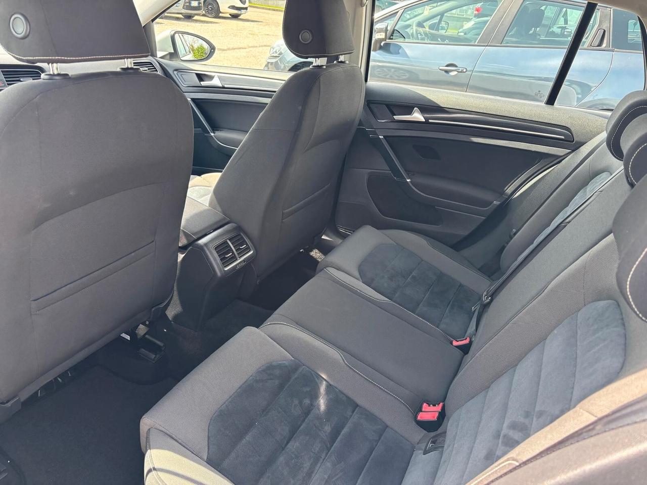 Volkswagen Golf 1.6 TDI 5 porte - 2013