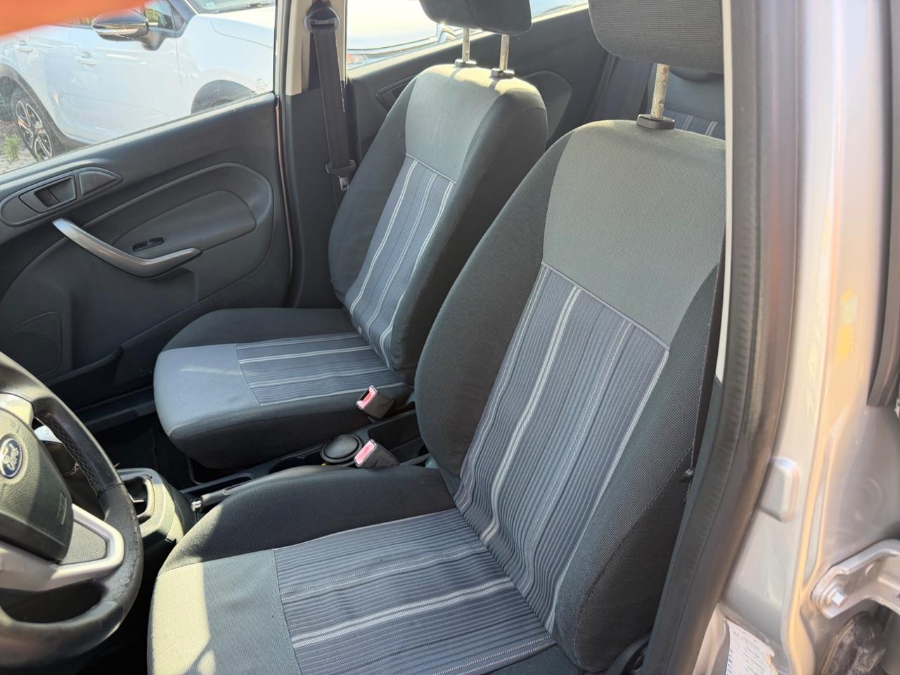 Ford Fiesta 1.4 TDCi 5p. Titanium Perfettamente funzionate