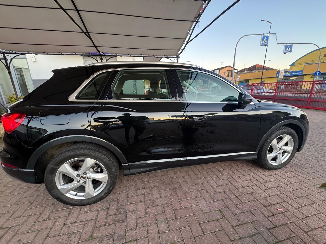Audi Q3 Business Advanced 2.0 35 TDI  #10142