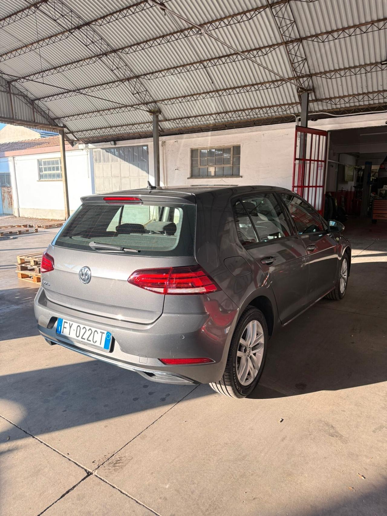 Volkswagen Golf 1.6 TDI 115 CV 5p. Business BlueMotion Technology