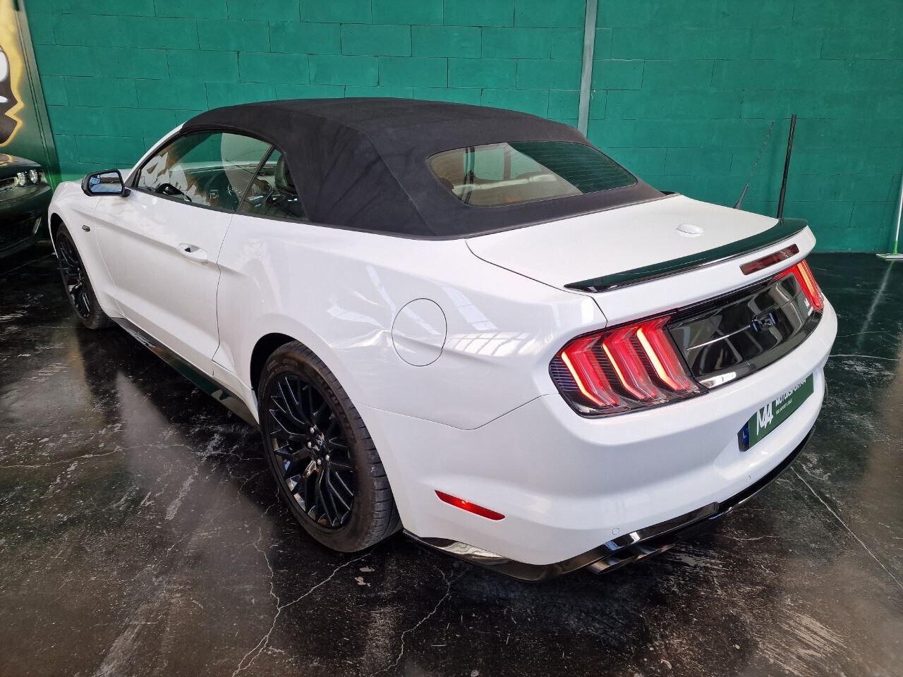 Ford Mustang 5.0 GT Cabrio Iva esposta