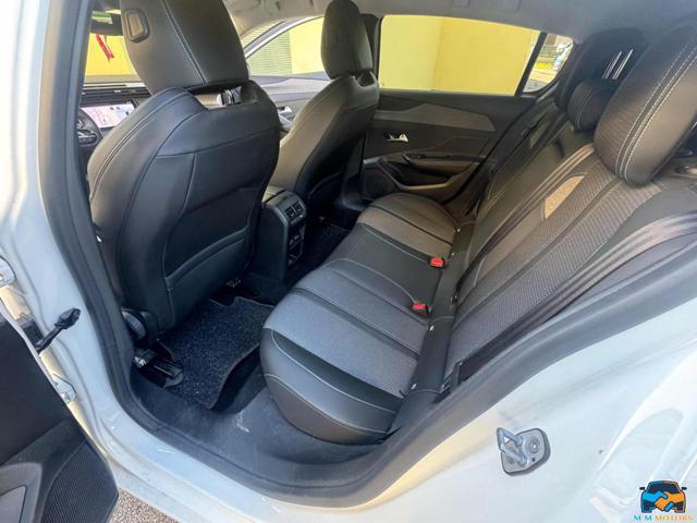 PEUGEOT 308 Plug-in Hybrid 180 e-EAT8 Allure Pack