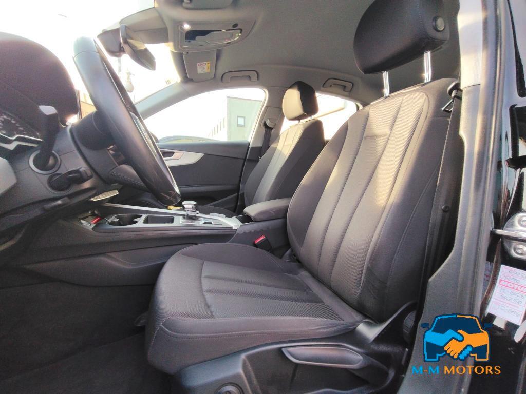 Audi A4 Berlina A4 35 2.0 tfsi mhev Business 150cv s-tronic