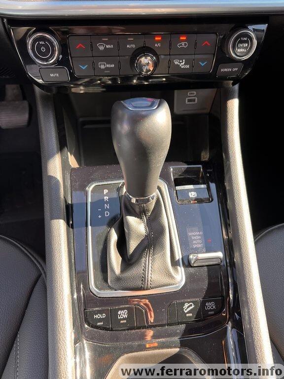 Jeep Compass Limited a soli 219 euro al mese iva esposta