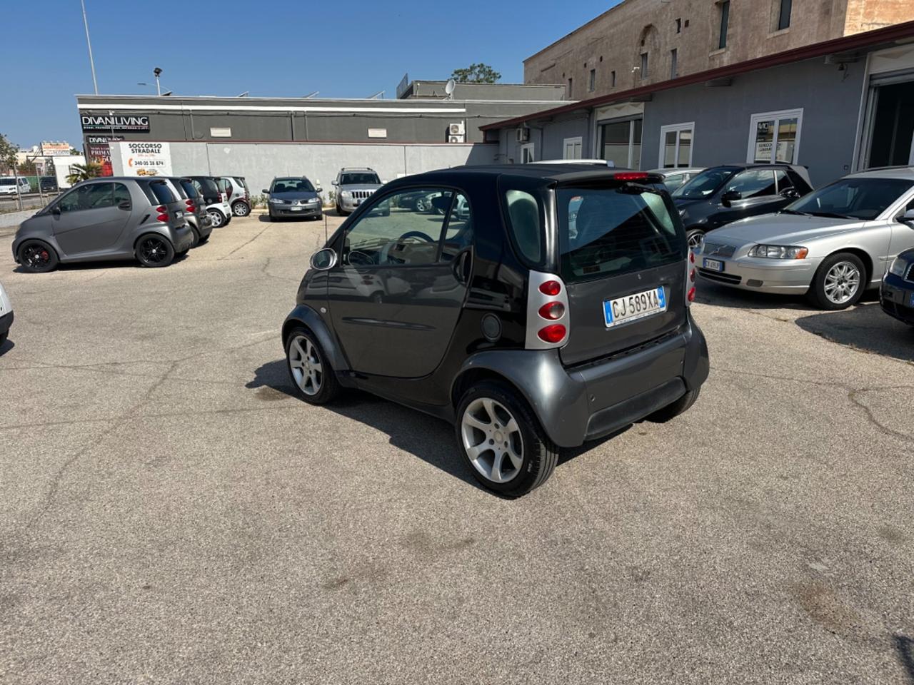 Smart 700 city-coupé pure (37 kW)