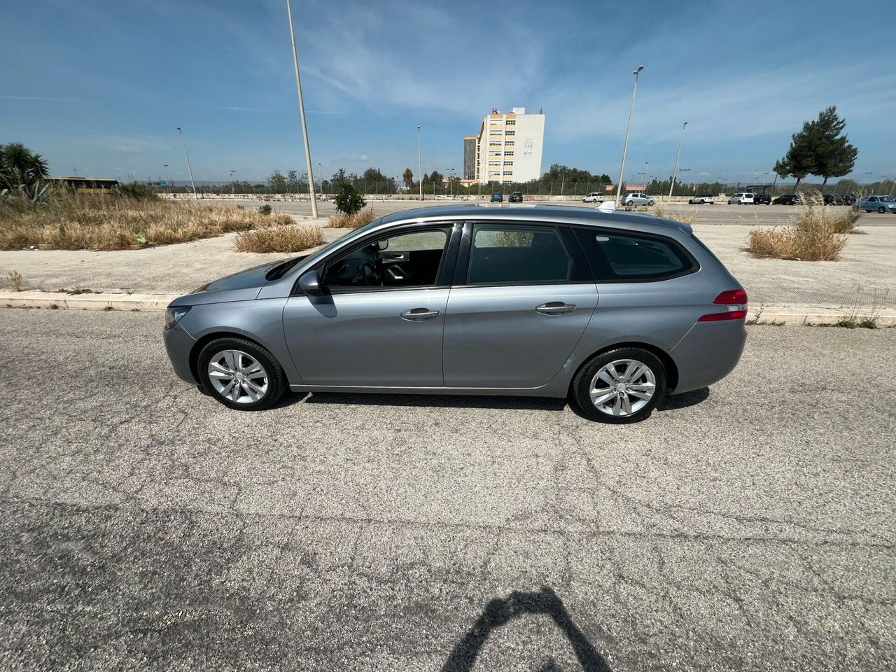 Peugeot 308 1.6 e-HDi 115CV SW Active 2014