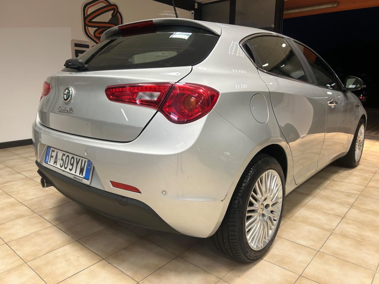 Alfa Romeo Giulietta - 2015 1.6 JTDm-2 120 CV Exclusive