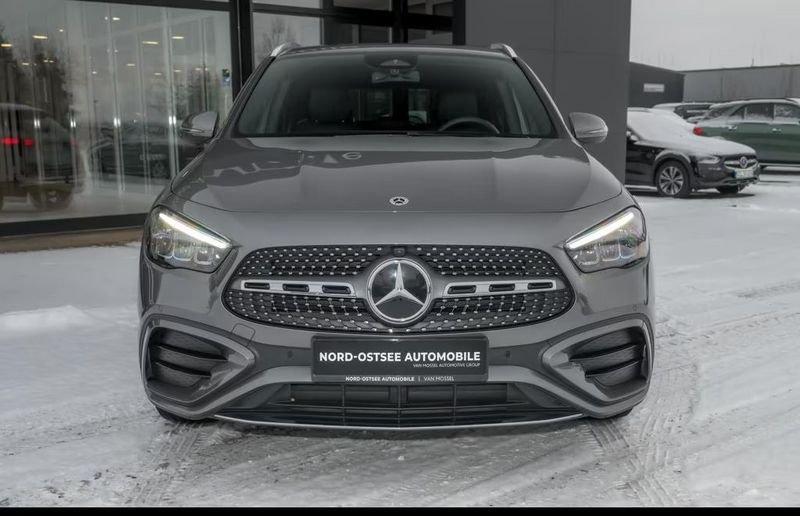Mercedes-Benz GLA GLA 200 d AMG Line MBUX LED KEYLESS GO