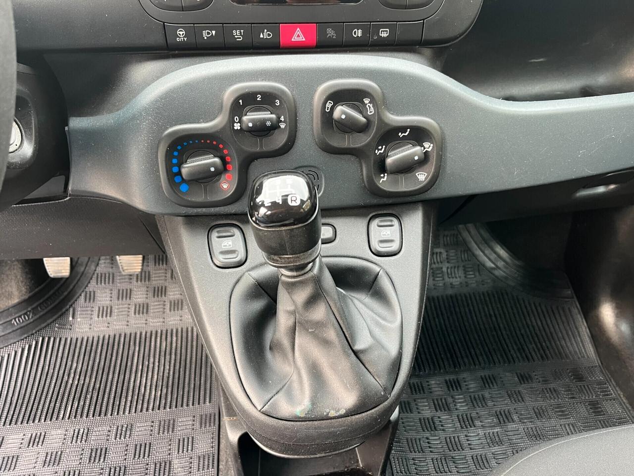 Fiat Panda 1.2 BENZINA KM CERTIFICATI 1 PROPRIETARIO 2017