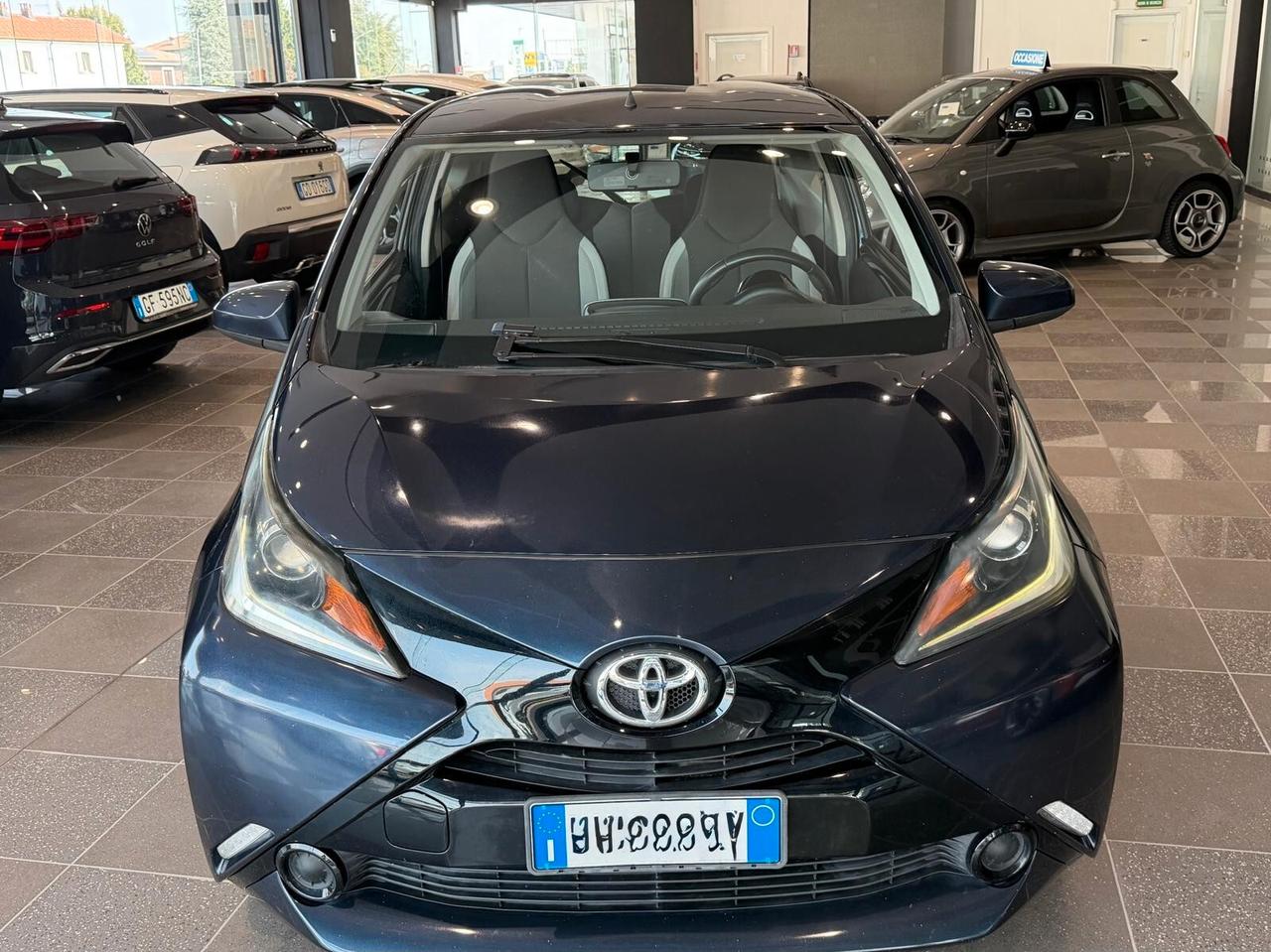 Toyota Aygo 1.0 VVT-i 69 CV 3 porte x-clusiv