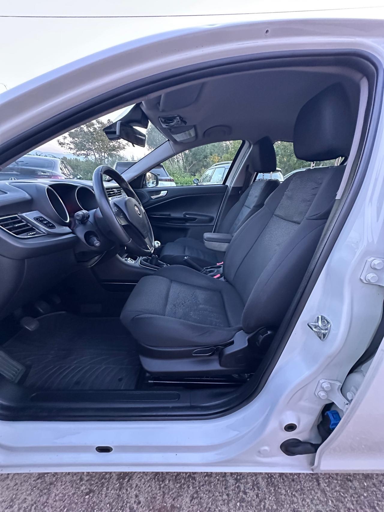 Alfa Romeo Giulietta 1.6 JTDm-2 105 CV Progression