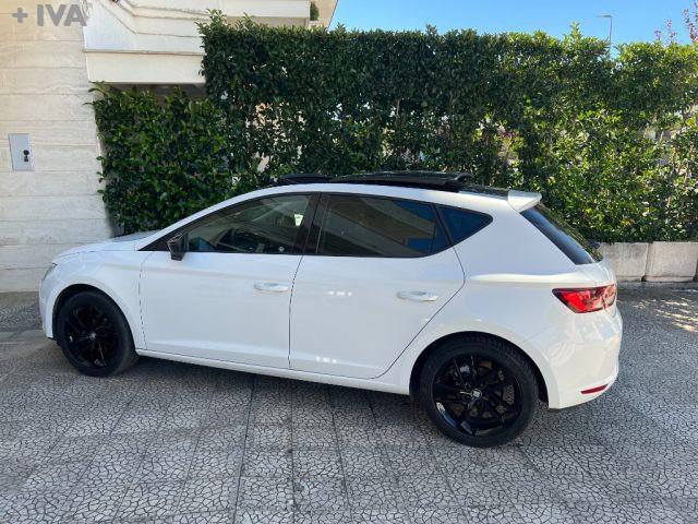SEAT Leon 1.6 TDI 105 CV DSG 5p