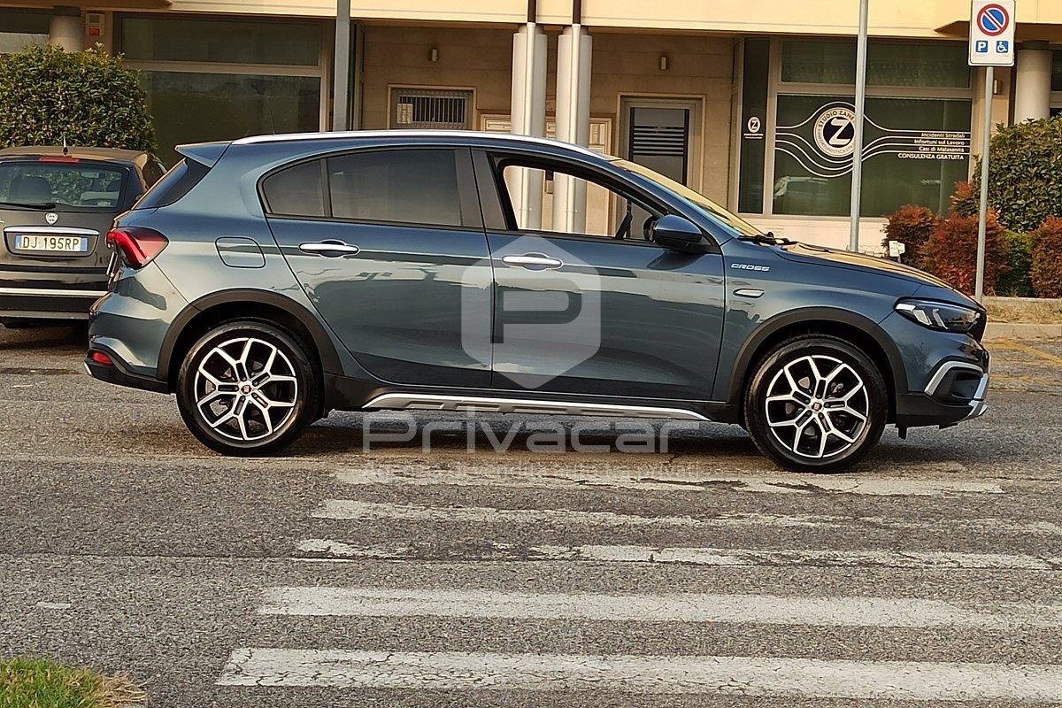 FIAT Tipo 1.5 Hybrid DCT 5 porte Cross