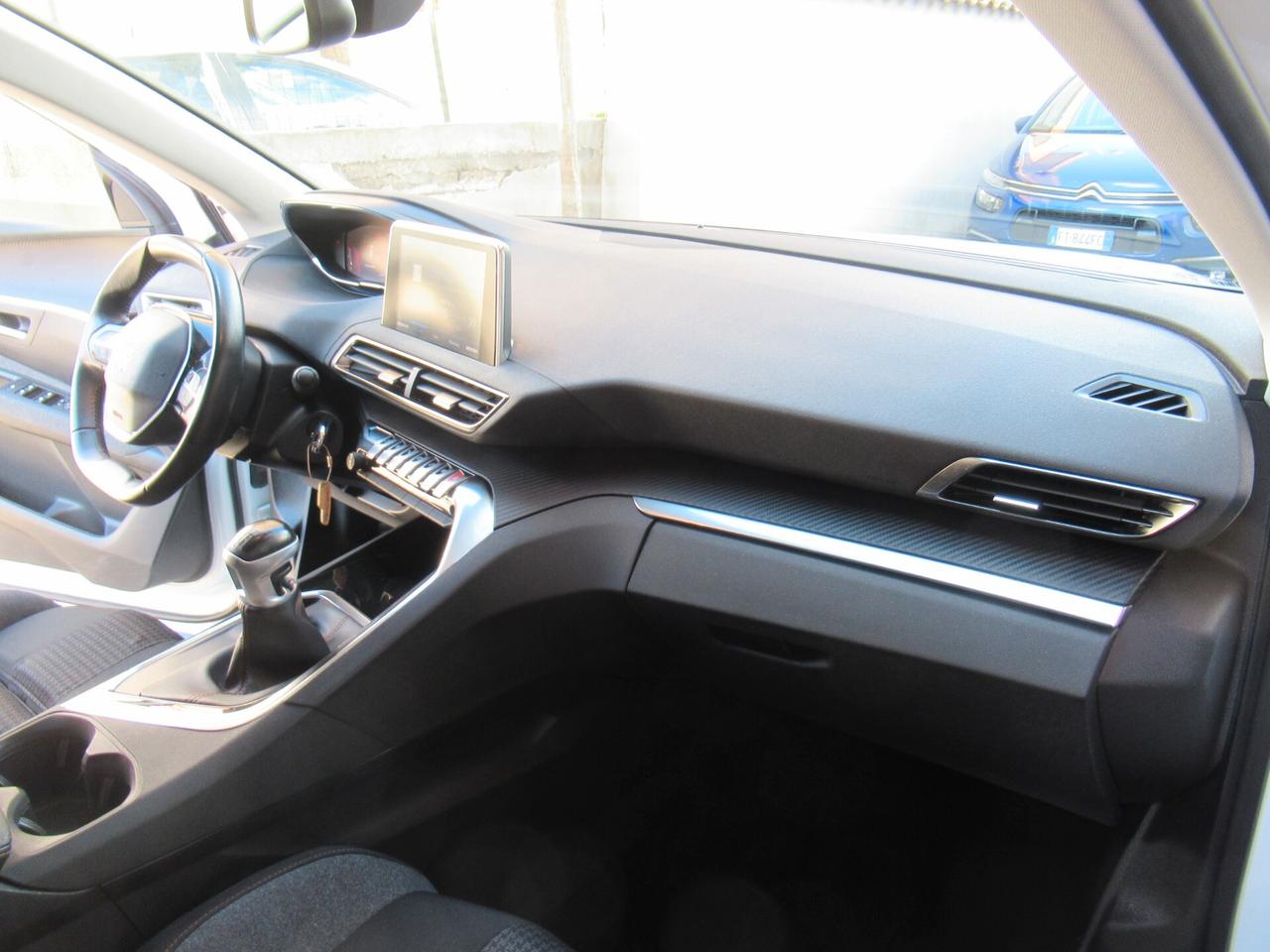 Peugeot 3008 BlueHDi 130 S&S Business