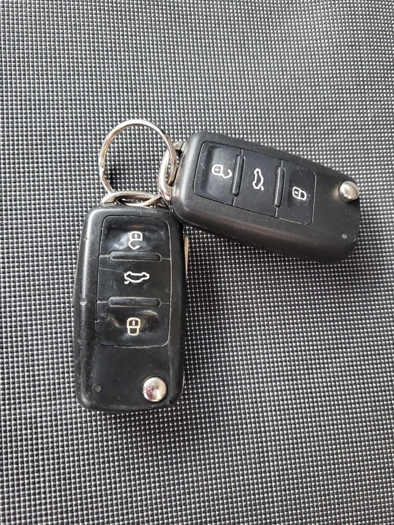 VOLKSWAGEN UP! ECO METANO-3 EURO X 100 KM-BOLLO 35