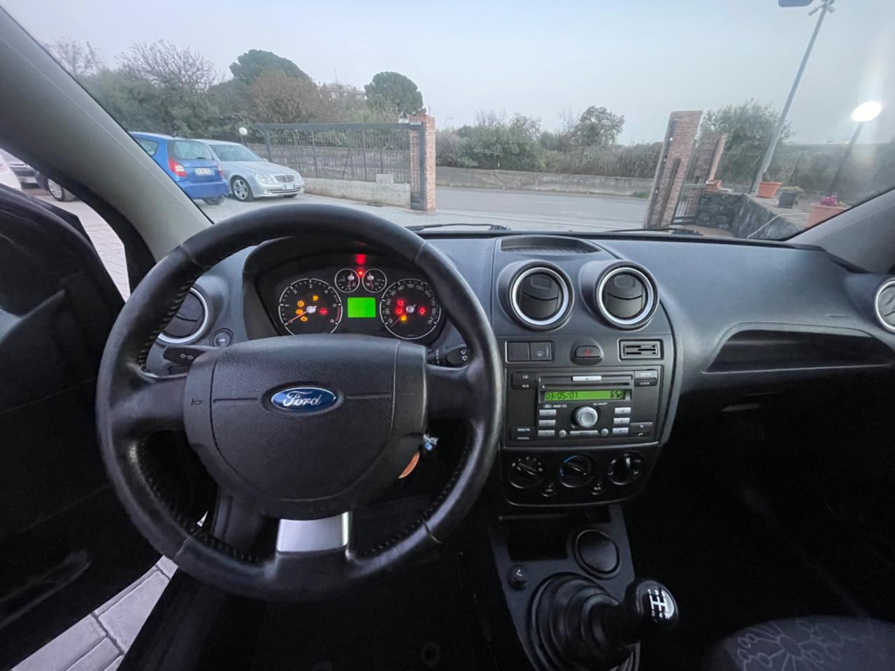 Ford Fiesta 1.4 TDCi 3p. Ghia Neopatentati